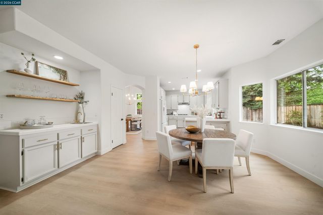 636 Dunhill Dr, Danville, CA 94506