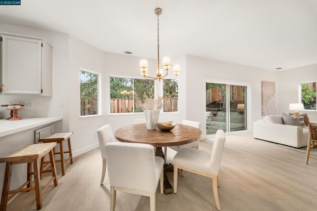 636 Dunhill Dr, Danville, CA 94506