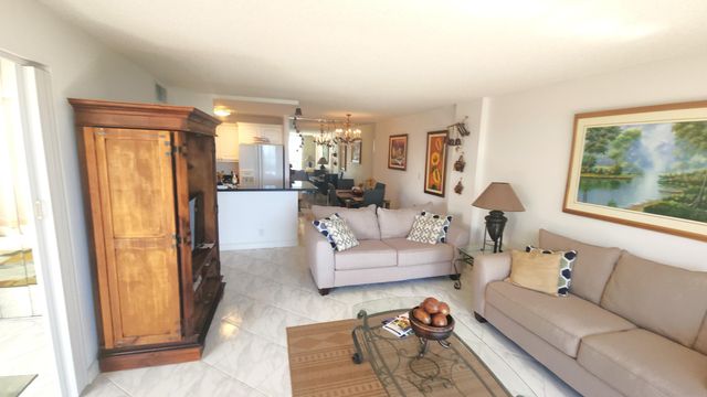 2121 N Ocean Boulevard, Boca Raton, FL 33431