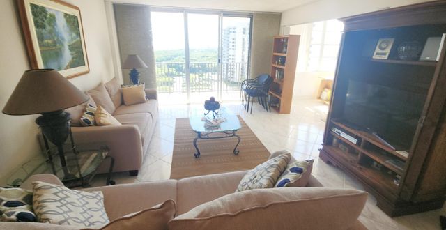 2121 N Ocean Boulevard, Boca Raton, FL 33431