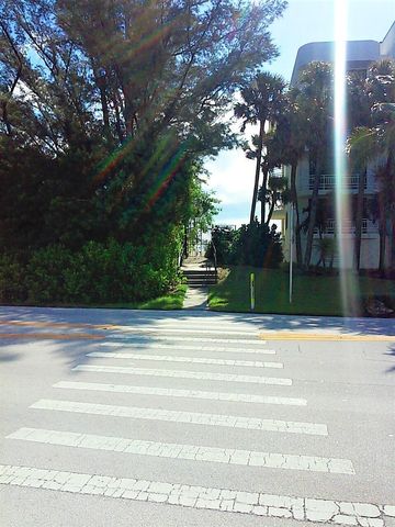 2121 N Ocean Boulevard, Boca Raton, FL 33431