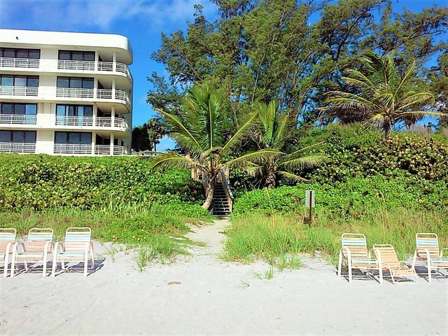 2121 N Ocean Boulevard, Boca Raton, FL 33431