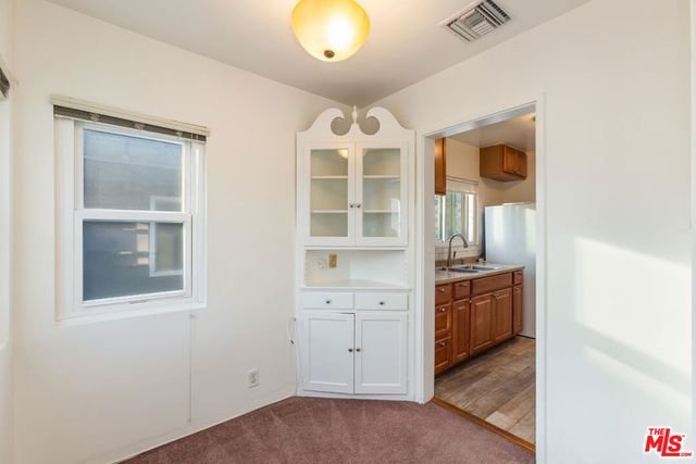 811 E Nutwood Street, Inglewood, CA 90301