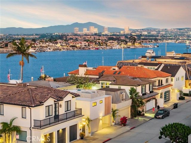 1344 W Bay Avenue, Newport Beach, CA 92661