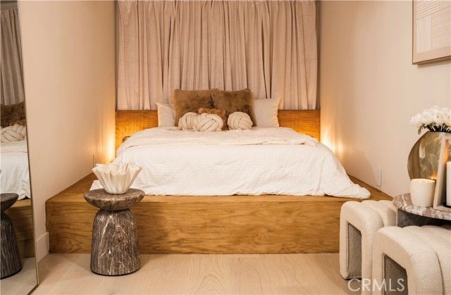 1344 W Bay Avenue, Newport Beach, CA 92661