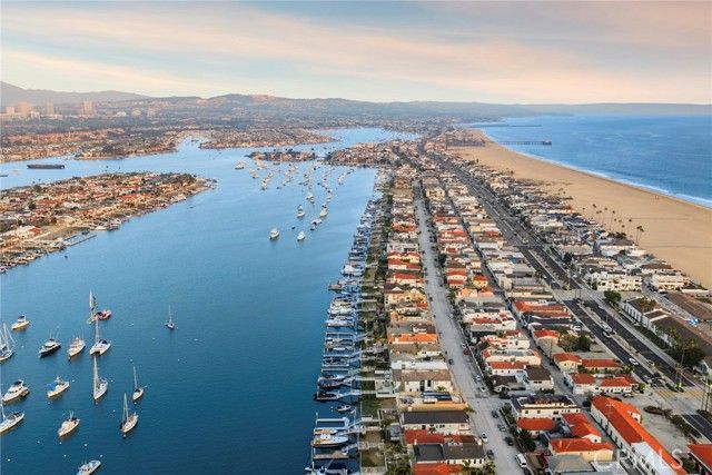 1344 W Bay Avenue, Newport Beach, CA 92661