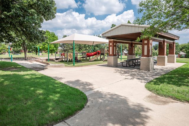 1929 Lavaca Trail, Carrollton, TX 75010