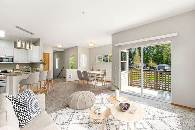 17610 134th Lane SE, Renton, WA 98058