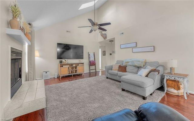 1113 Lord Dunmore DR, Virginia Beach, VA 23464