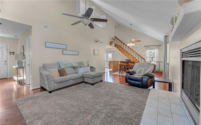 1113 Lord Dunmore DR, Virginia Beach, VA 23464