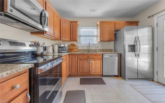 1113 Lord Dunmore DR, Virginia Beach, VA 23464