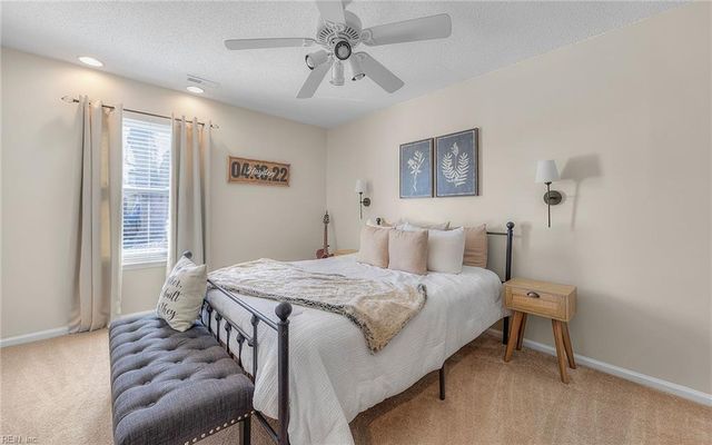 1113 Lord Dunmore DR, Virginia Beach, VA 23464