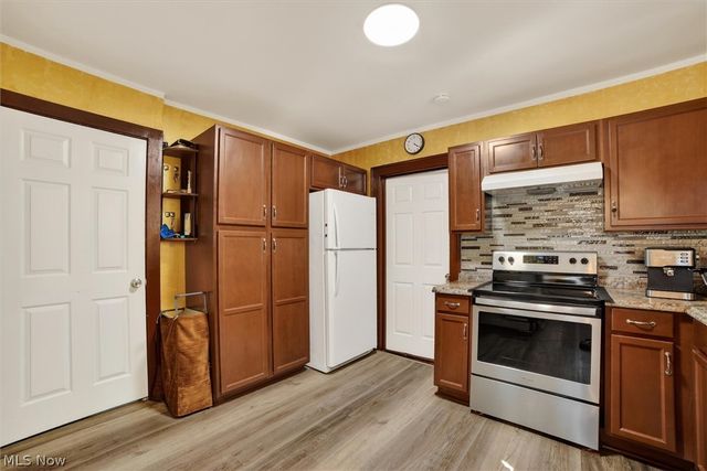 1066 Nela View Road, Cleveland Heights, OH 44112