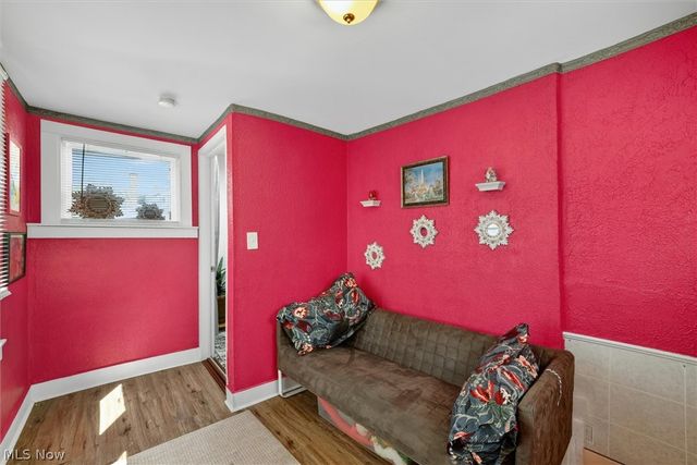 1066 Nela View Road, Cleveland Heights, OH 44112
