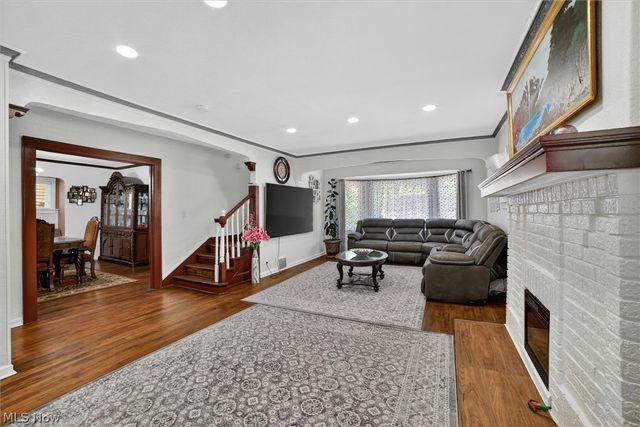 1066 Nela View Road, Cleveland Heights, OH 44112