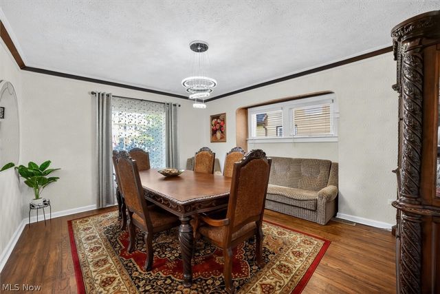 1066 Nela View Road, Cleveland Heights, OH 44112