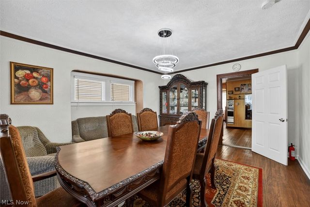 1066 Nela View Road, Cleveland Heights, OH 44112
