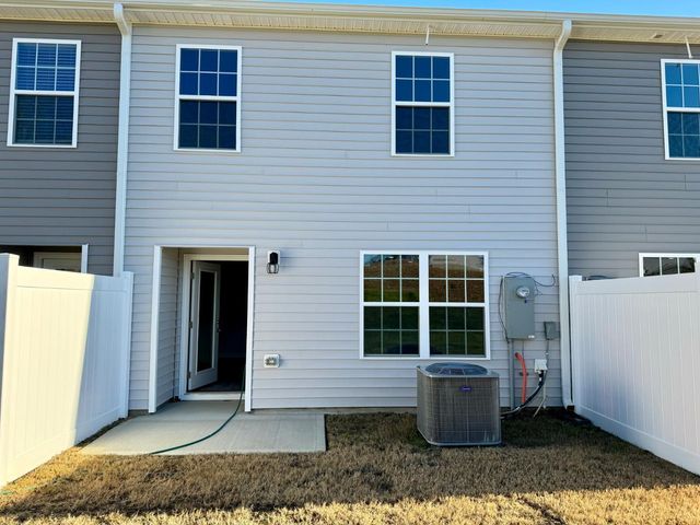 149 Tributary Way, Fuquay Varina, NC 27526