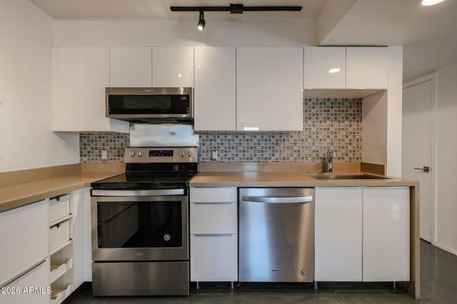 353 E THOMAS Road C501, Phoenix, AZ 85012