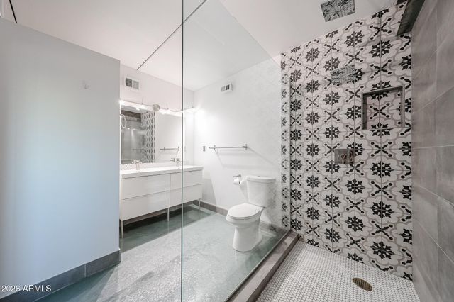 353 E THOMAS Road C501, Phoenix, AZ 85012