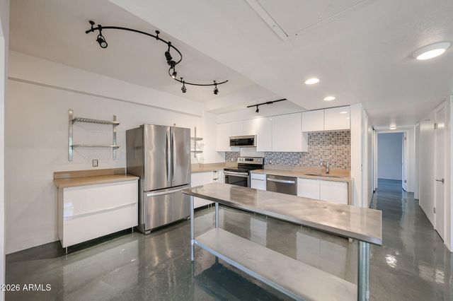 353 E THOMAS Road C501, Phoenix, AZ 85012