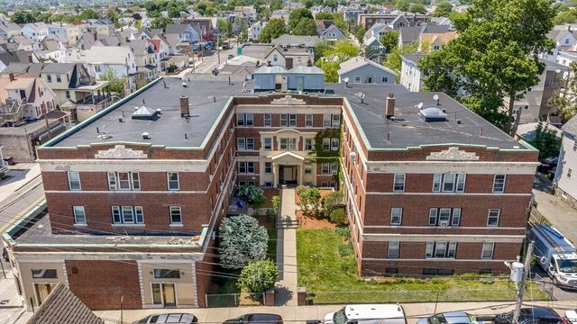 8 Walnut St 28, Everett, MA 02149