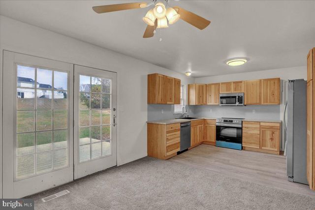 407 GROFFDALE RD, Quarryville, PA 17566