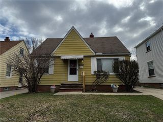 5593 South Boulevard, Maple Heights, OH 44137