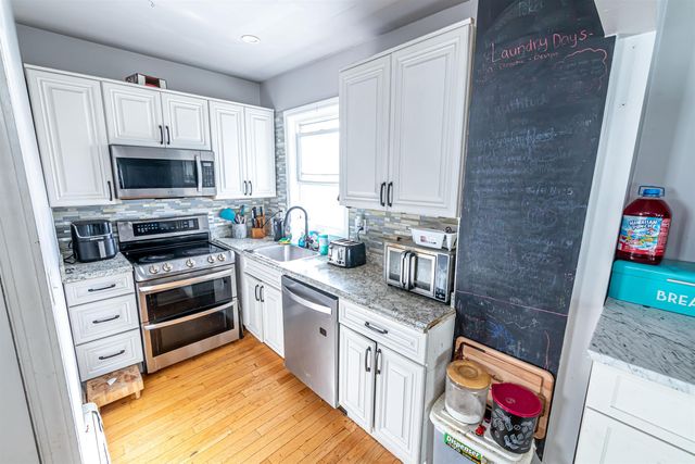 10 North Main Street, Derry, NH 03038