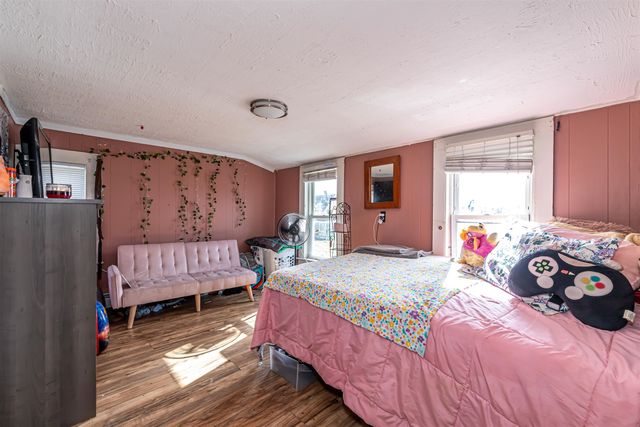 10 North Main Street, Derry, NH 03038