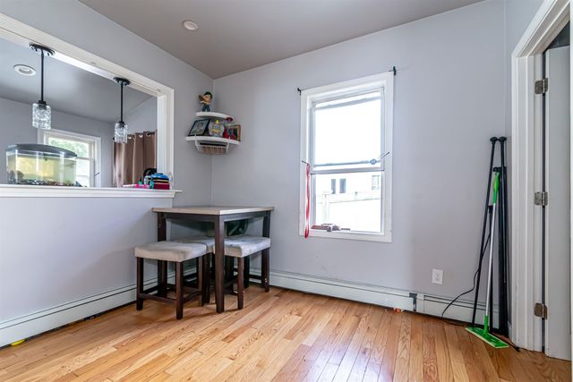 10 North Main Street, Derry, NH 03038