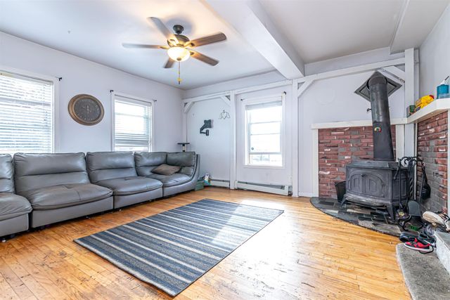 10 North Main Street, Derry, NH 03038