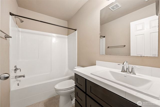 101 Murphy Lane S, Rainier, WA 98576