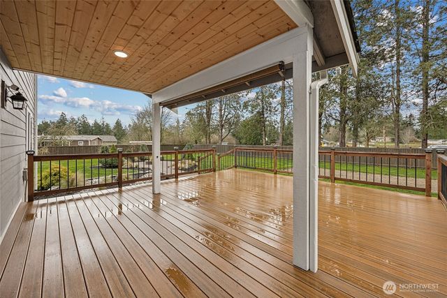 101 Murphy Lane S, Rainier, WA 98576