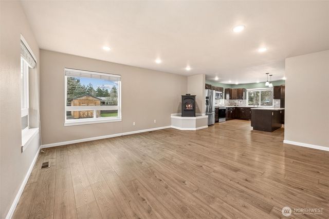 101 Murphy Lane S, Rainier, WA 98576