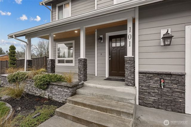 101 Murphy Lane S, Rainier, WA 98576