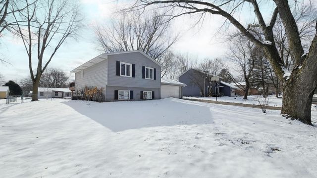 9969 108th Place N, Maple Grove, MN 55369