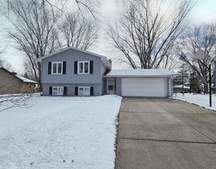 9969 108th Place N, Maple Grove, MN 55369