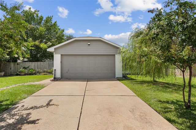 6703 Dewcrest Drive, Katy, TX 77449