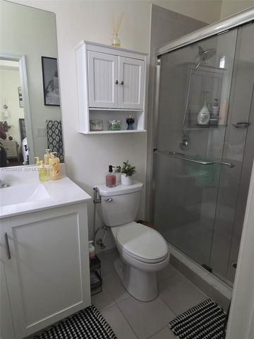 10963 W 32nd Lane, Hialeah, FL 33018