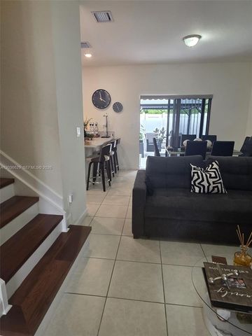 10963 W 32nd Lane, Hialeah, FL 33018