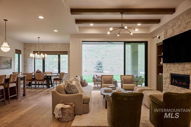 11071 N Elk Ridge Way, Boise, ID 83714