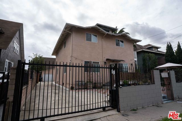 306 E 36th Street 306, Los Angeles, CA 90011