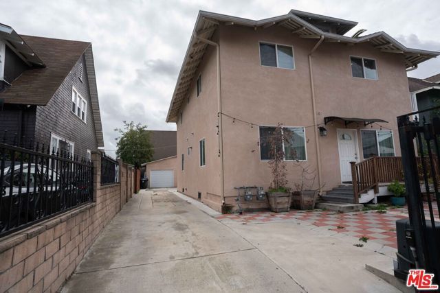 306 E 36th Street 306, Los Angeles, CA 90011