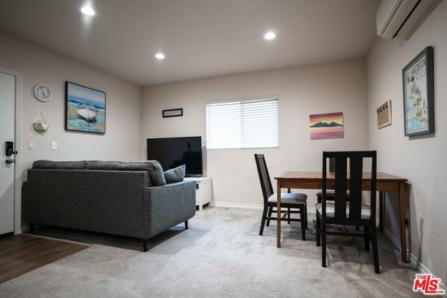 306 E 36th Street 306, Los Angeles, CA 90011