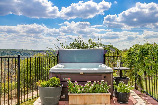 8225 Scotscraig Court, Cleburne, TX 76033