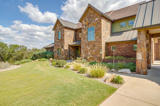 8225 Scotscraig Court, Cleburne, TX 76033