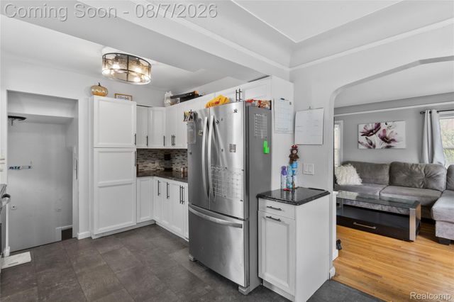 15433 Kinloch, Redford Charter Township, MI 48239