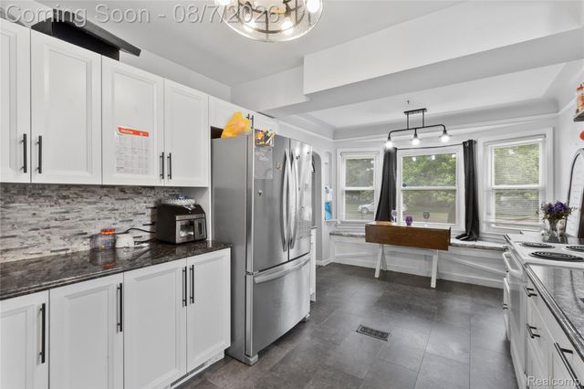 15433 Kinloch, Redford Charter Township, MI 48239