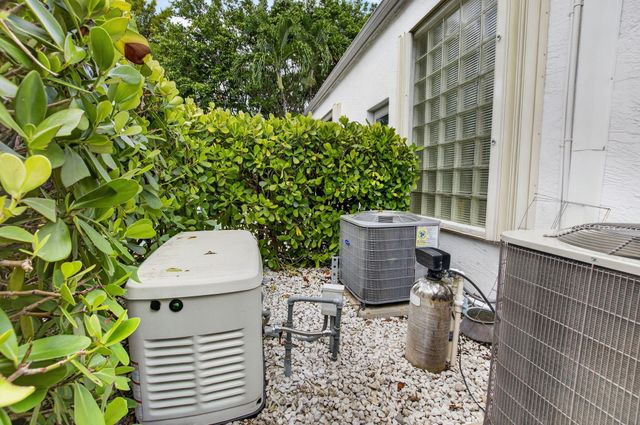 6295 NW 43RD Terrace, Boca Raton, FL 33496